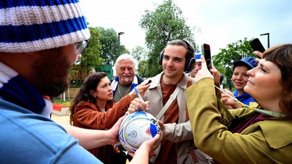 Jenseits der Spree Jenseits der Spree