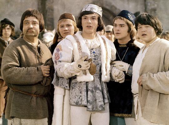 Drei Haselnüsse für Aschenbrödel