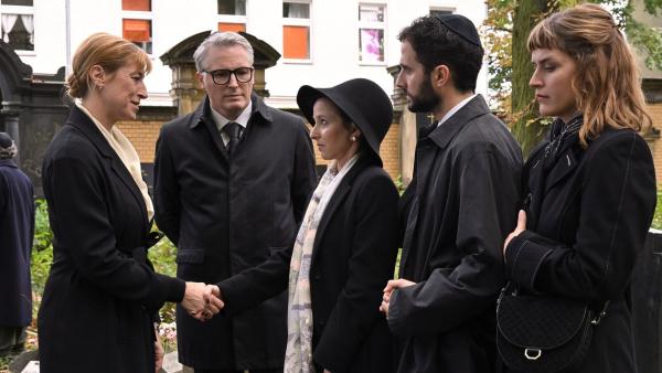 Schattenmord: Unter Feinden Schattenmord: Unter Feinden