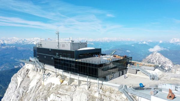 Bauen auf höchstem Niveau - Die Bergstation am Dachstein